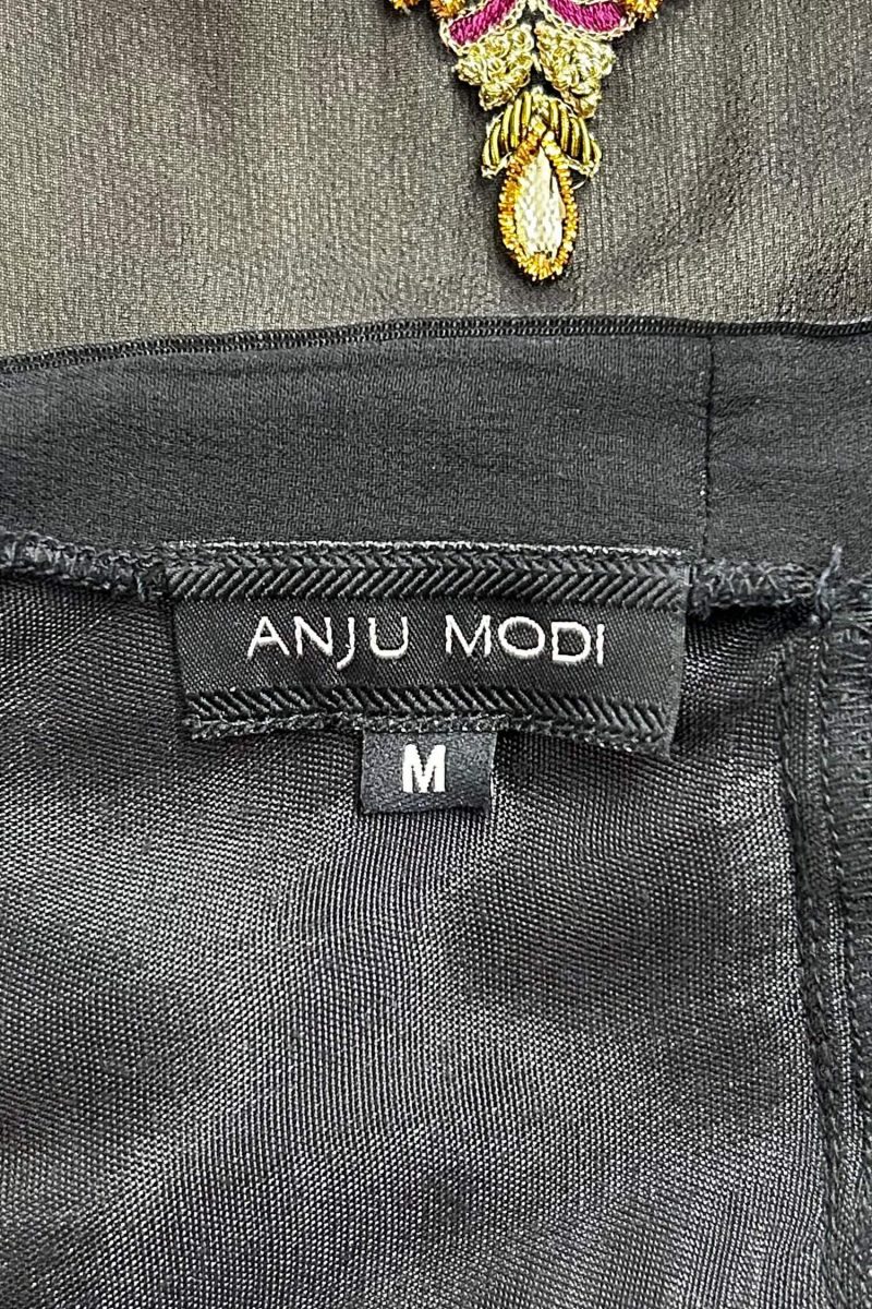 Black-embroidery-anarkali-set-by-Anju-Modi-4 (1)