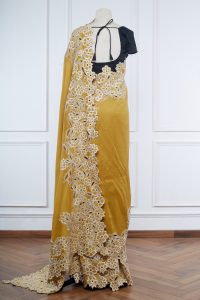 Yellow floral embroidery saree set by Chandrima (3)