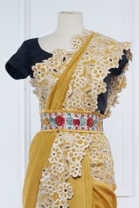 Yellow floral embroidery saree set by Chandrima (4)